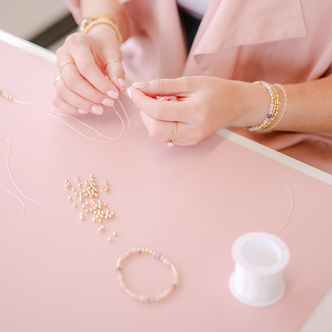 how to make your own beaded bracelet, beaded bracelet,