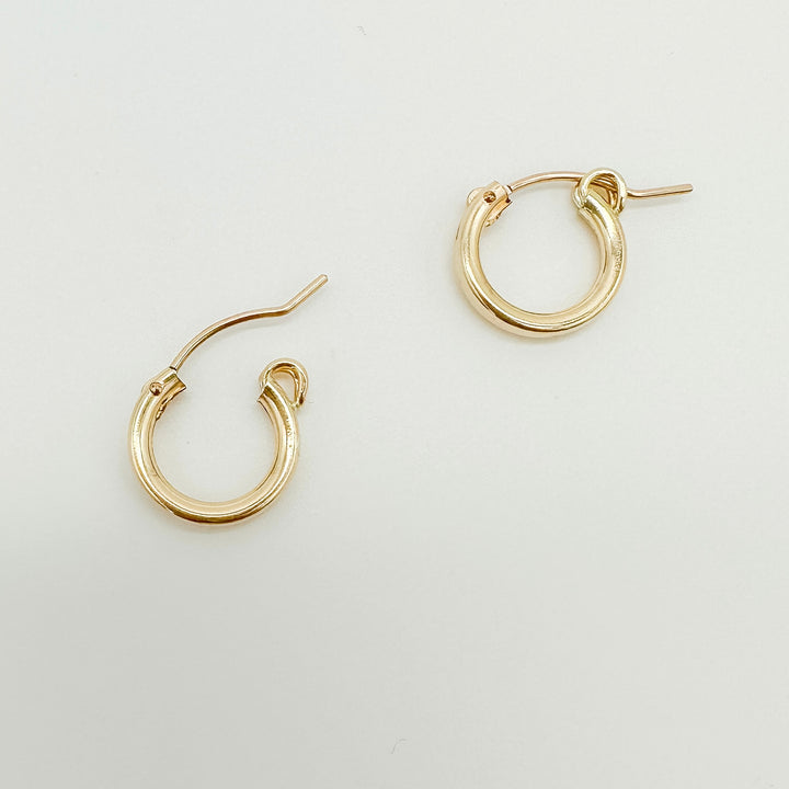gold filled everyday hoops / essbe jewelry supply / hoops for everyday / gold-filled hoop earrings