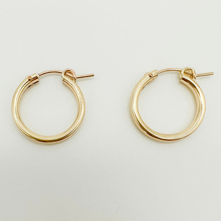 gold filled everyday hoops / essbe jewelry supply / hoops for everyday / gold-filled hoop earrings