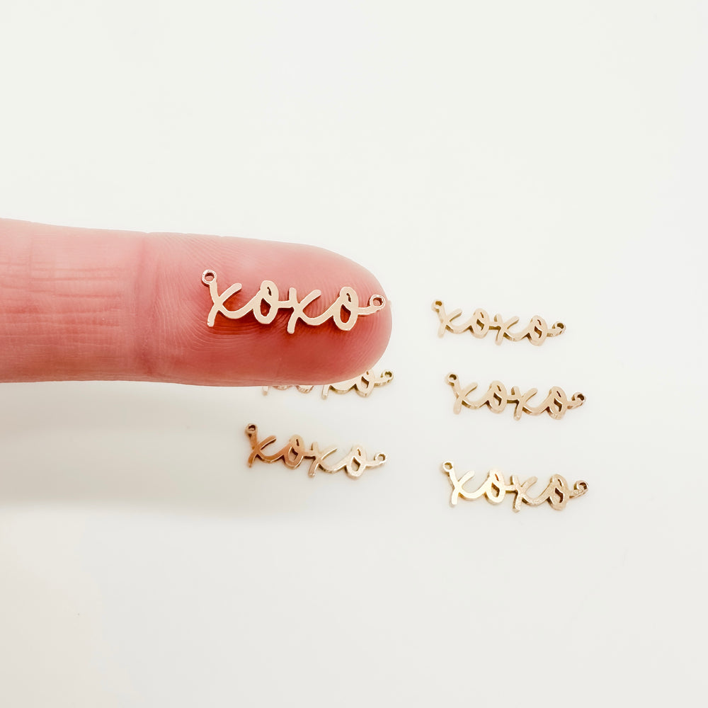 xoxo connector, gold filled xoxo connector, xoxo charm, valentine's day charm, valentine's day connector, valentine's day gift, essbe, permanent jewelry supplier, gold filled charms