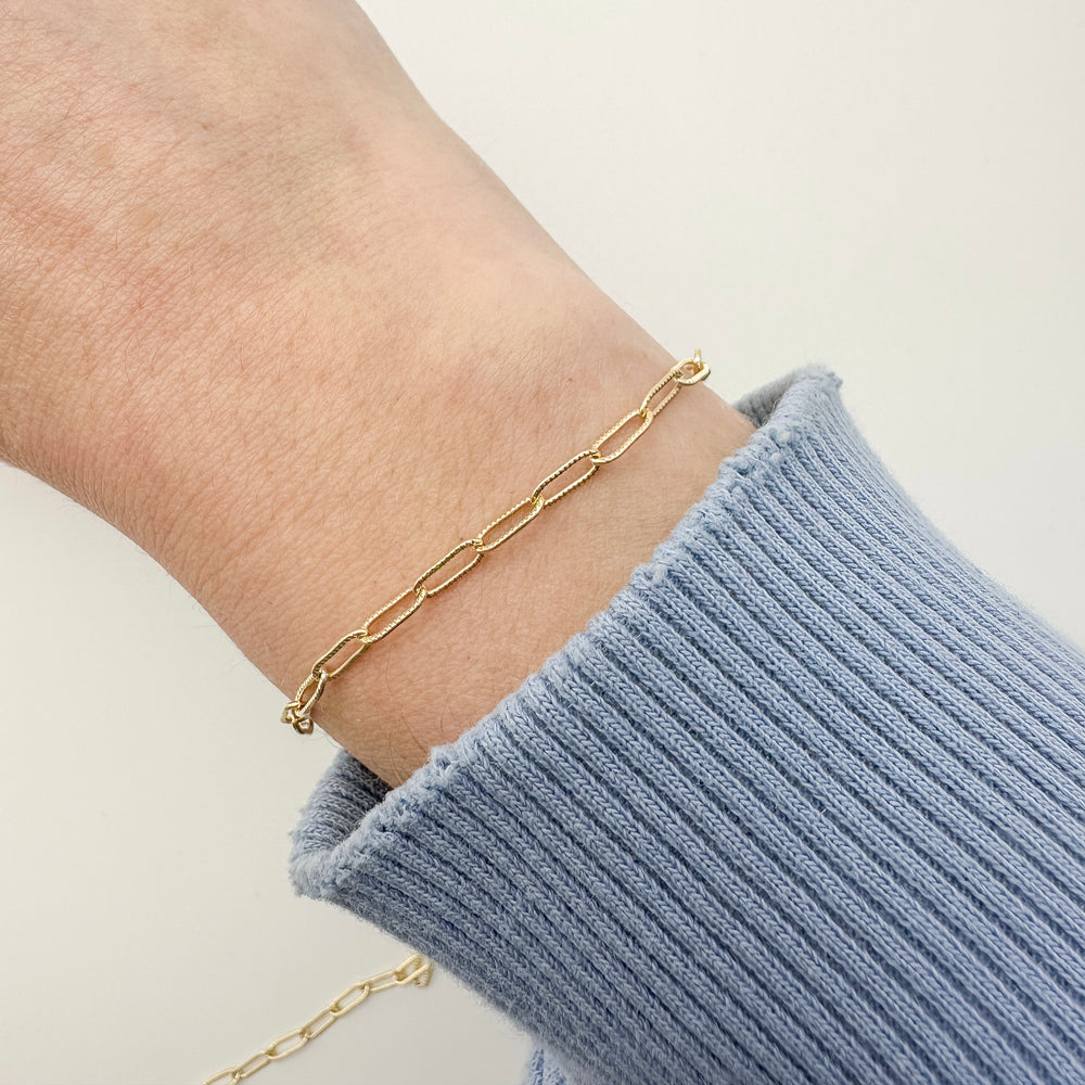 gold filled textured paperclip chain, gold filled paperclip chain, textured paperclip chain, wholesale chain, essbe jewelry supply, gold filled chain