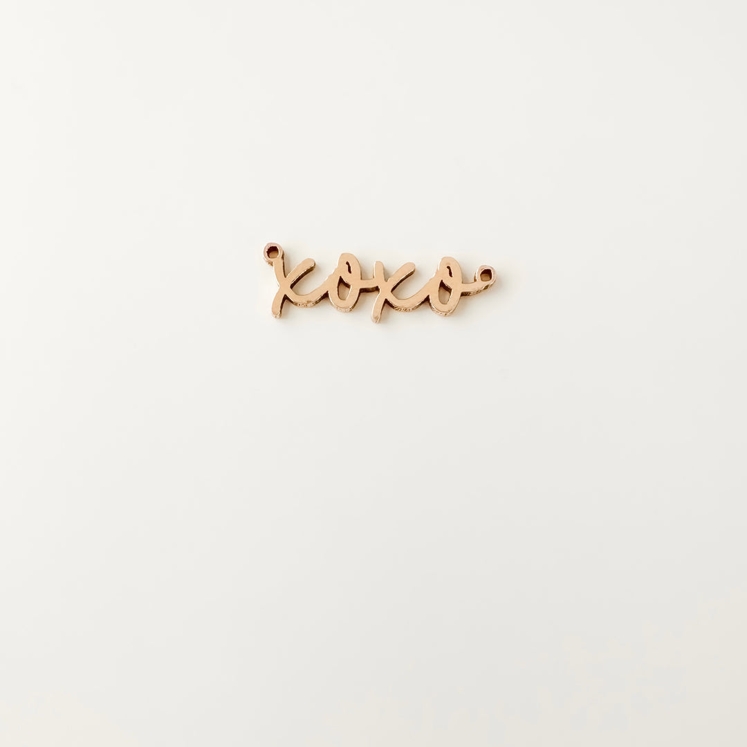 xoxo connector, gold filled xoxo connector, xoxo charm, valentine's day charm, valentine's day connector, valentine's day gift, essbe, permanent jewelry supplier, gold filled charms