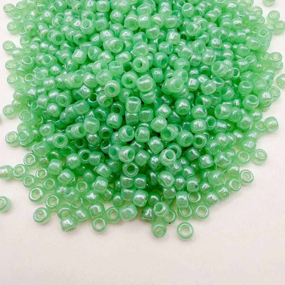 TOHO Round Seed Beads 8/10
