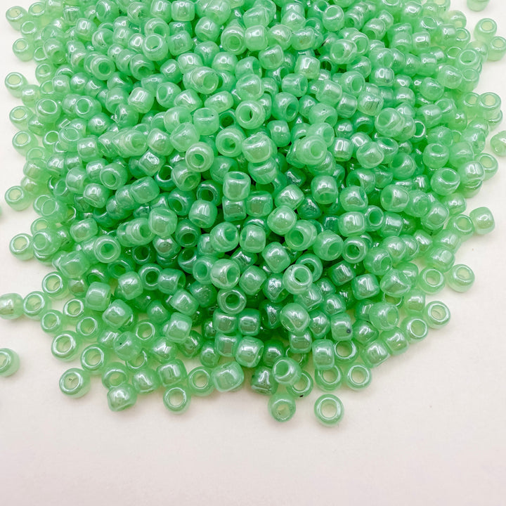 TOHO Round Seed Beads 8/10