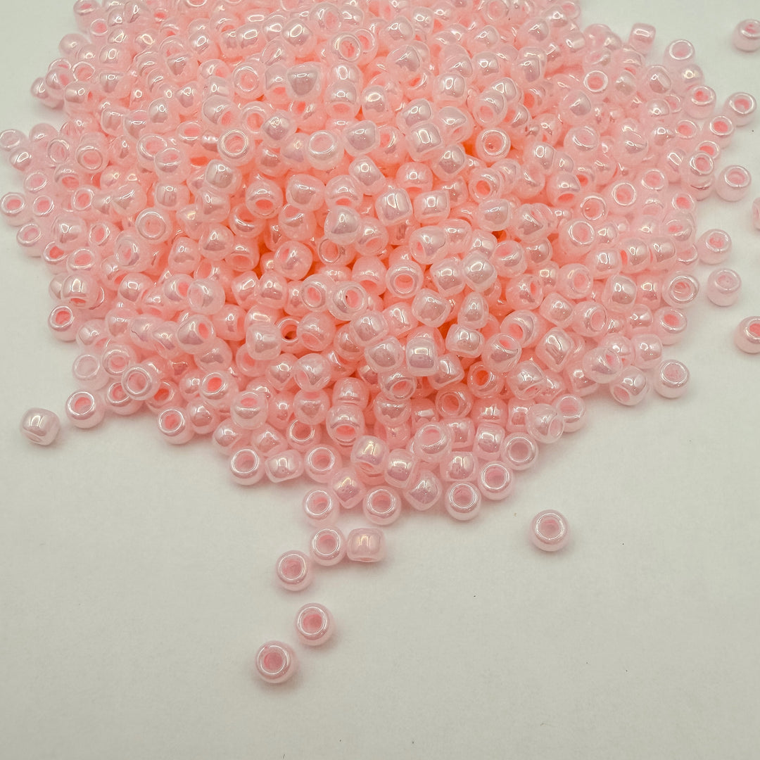 TOHO Round Seed Beads 8/10