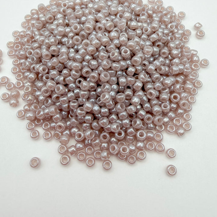 TOHO Round Seed Beads 8/10