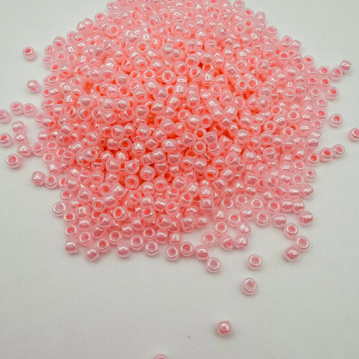 TOHO Round Seed Beads 8/10