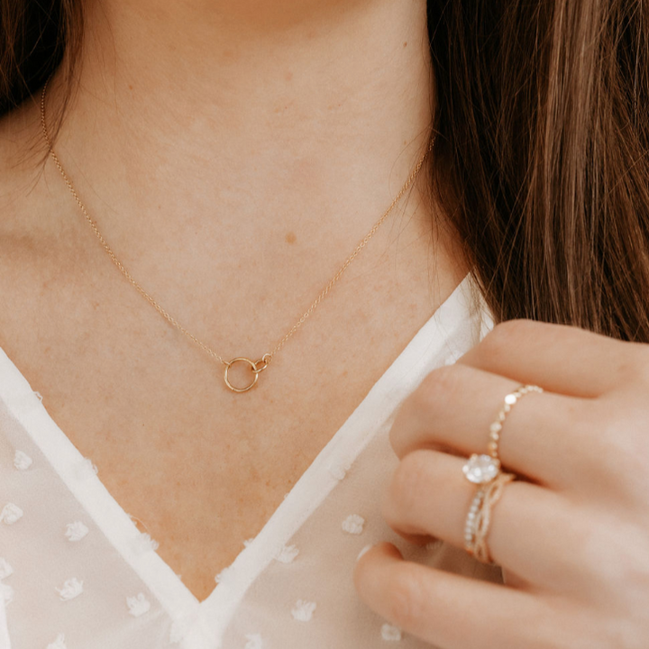 Intertwined Circle Connector