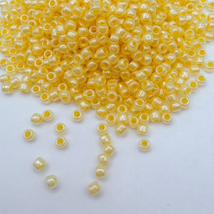 TOHO Round Seed Beads 8/10