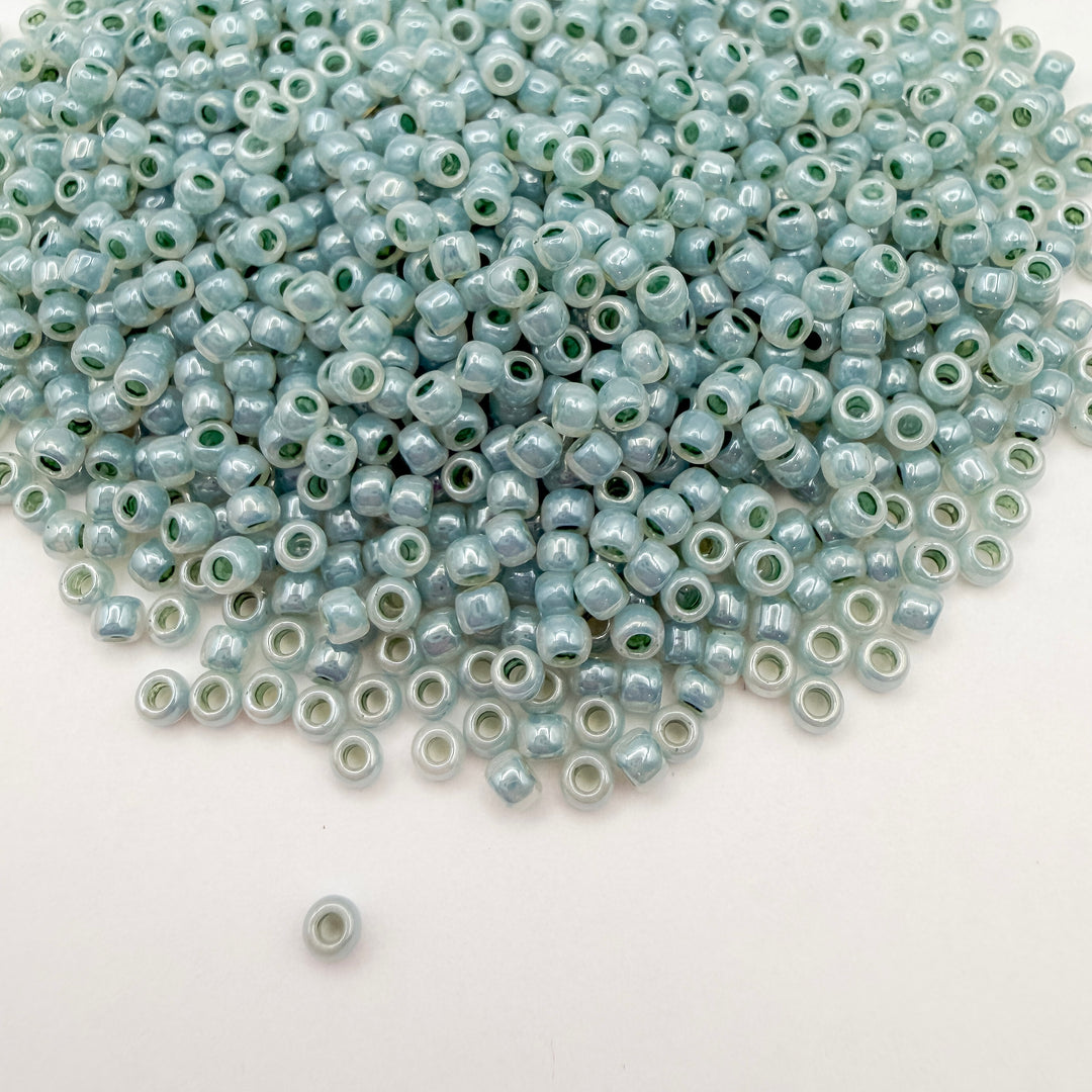 TOHO Round Seed Beads 8/10