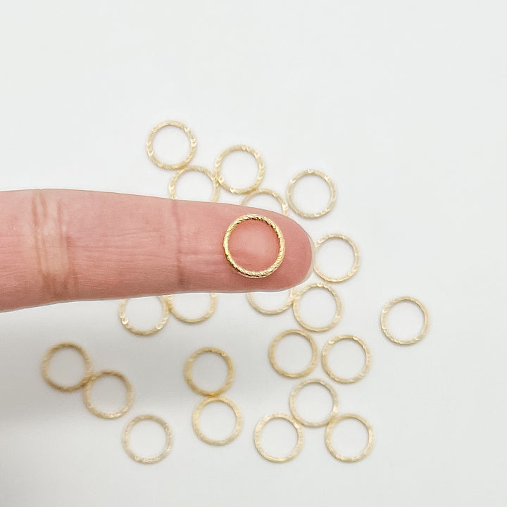 Textured Circle Connector