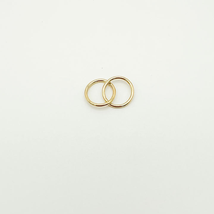 intertwined circle connector, circle connector, intertwined rings, ring connector, permanent jewelry supplies, permanent jewelry supplier, gold filled connectors, essbe jewelry supply, essbe