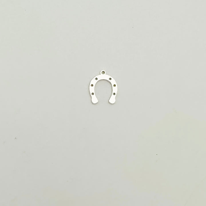 gold filled horseshoe charm, gold filled charms, permanent jewelry charms, essbe jewelry supply, permanent jewelry supplier, horseshoe charm, western charm